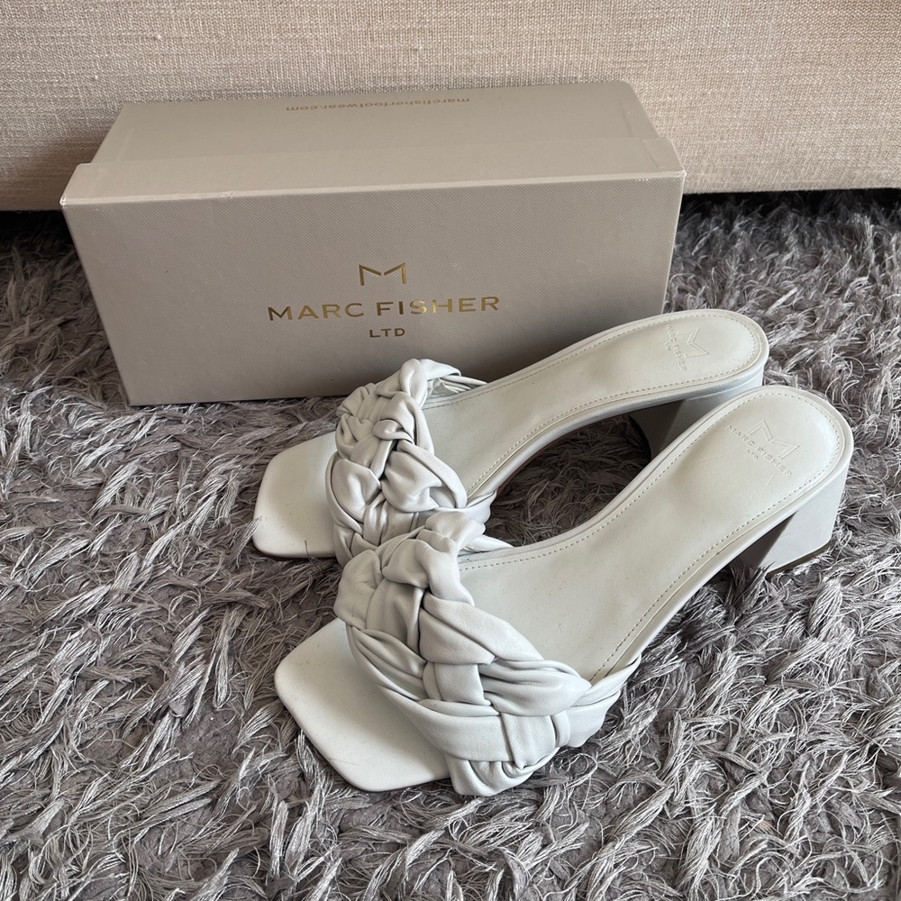 🤍Mark Fisher 🤍white heels size 9M